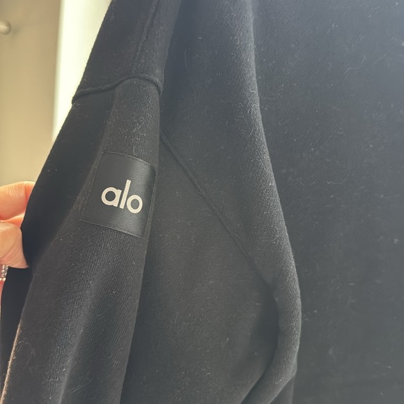 Alo Renown Cropped Button-Up Pullover - Picture 4 of 5